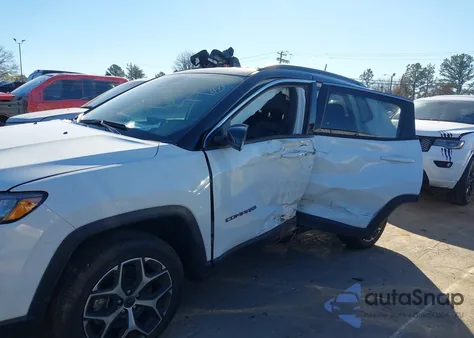 2025 Jeep Compass Limited 4X4 z USA, uszkodzony, nr VIN 3C4NJDCNXST601858